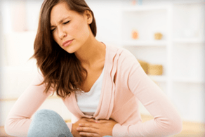 douleurs abdominales dues aux parasites
